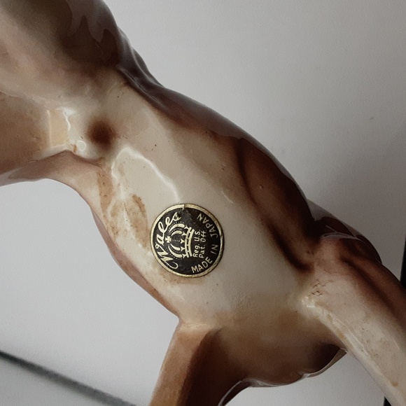 Vintage Wales Porcelain Boxer Dog Figurine Made in Japan - Picture 7 of 9